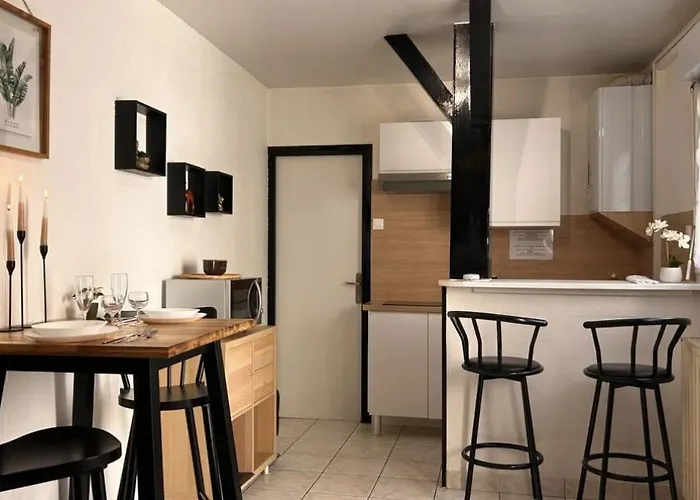 L\'Intemporel Central - Gare